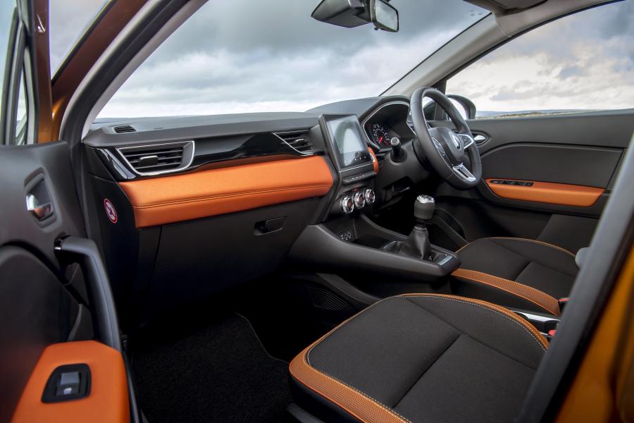  Renault Captur Iconic 2019 года  (UK) (фото 25 из 40)